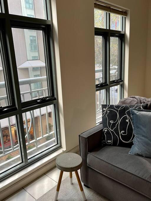 Morgan Place - Central Melbourne Cbd Apartment On Flinders Lane Late Check-Out, Complimentary Welcome Hamper מראה חיצוני תמונה